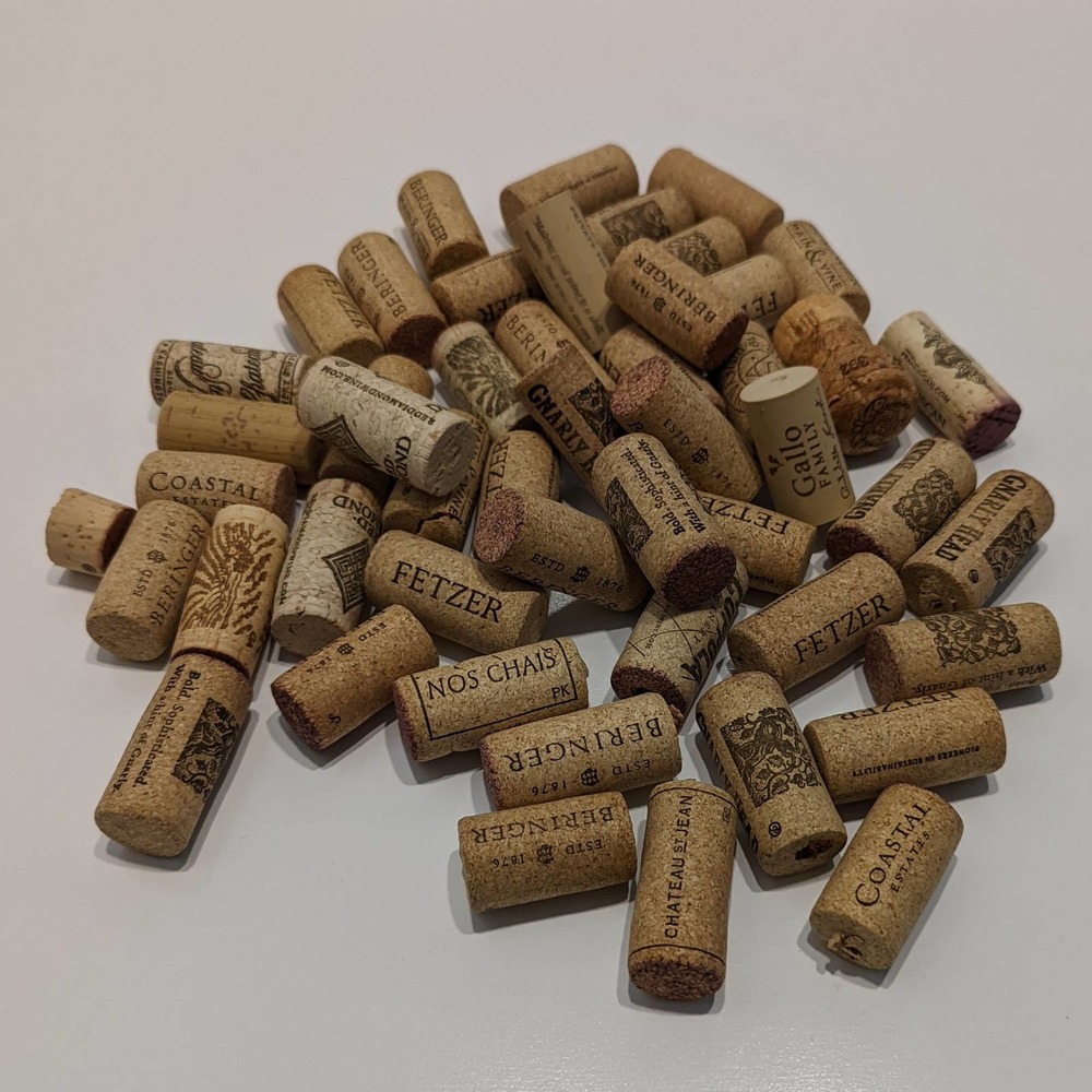 Lot of Used Wine Corks for Arts & Crafts, Decoration, Wedding DIY